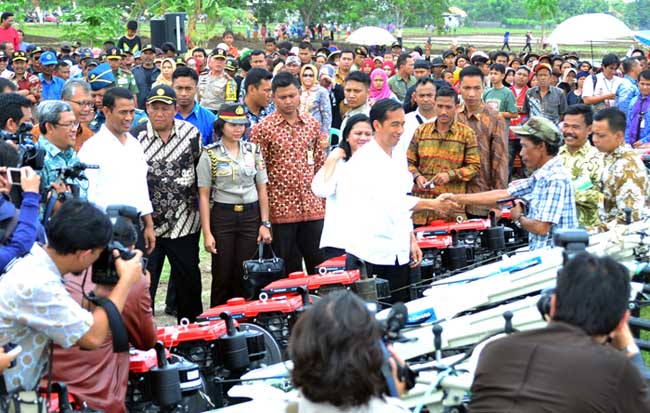 Mentan: RI Ekspor Traktor Tangan tapi Masih Impor `Combine Harvester`